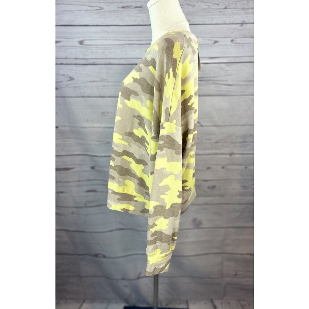 Peyton Jensen Camo Sweatshirt Womens Large Neon Yellow Gray Pullover NWT - Picture 3 of 7